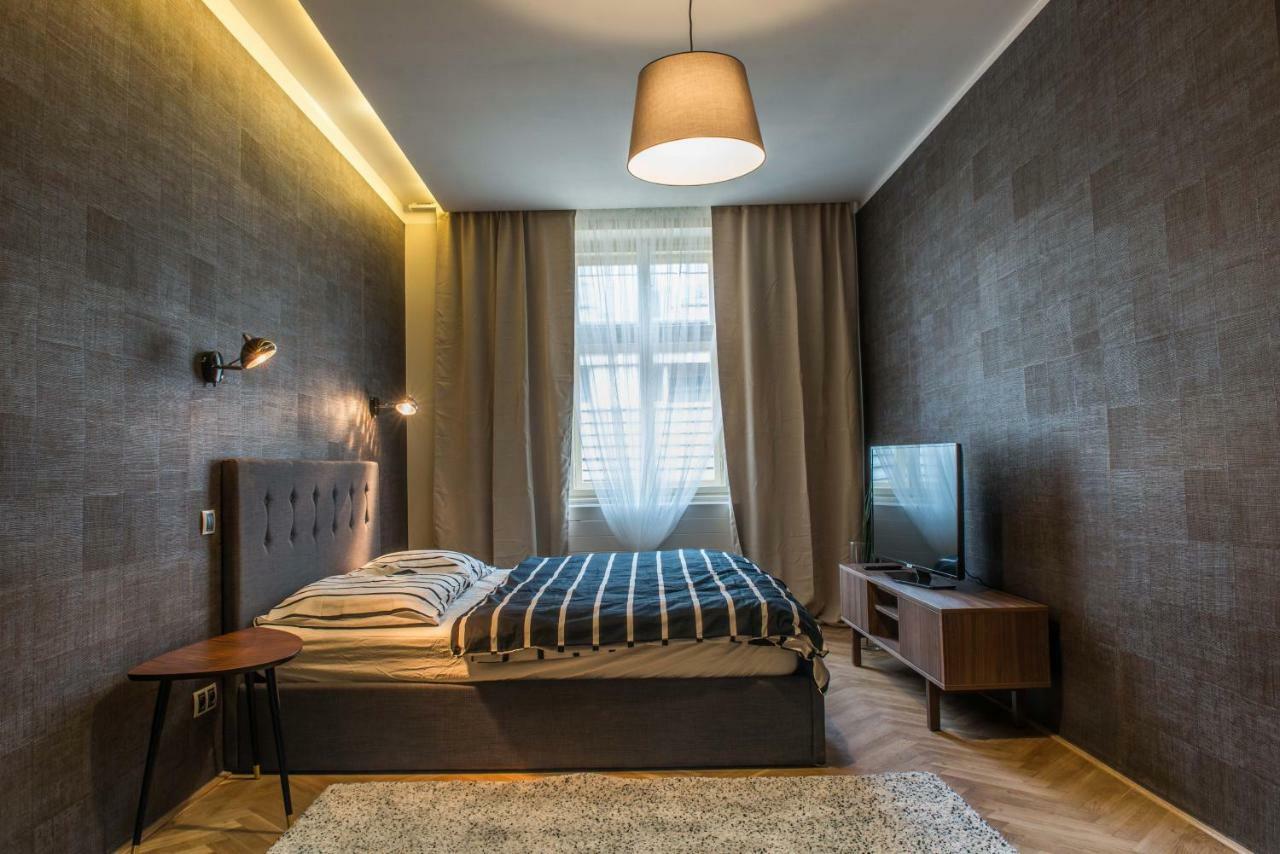 Exclusive 3 Bedroom Top-Notch Flat, Great Location プラハ エクステリア 写真